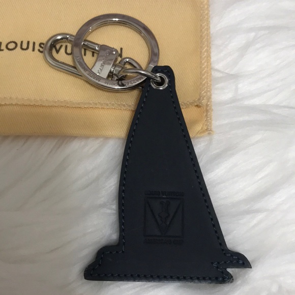 Louis Vuitton America’s Cup key chain/accessories - Picture 2 of 5